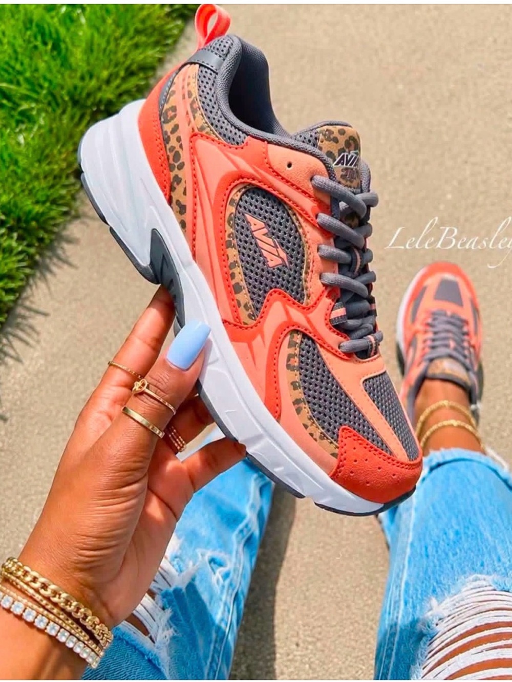 AVIA coral